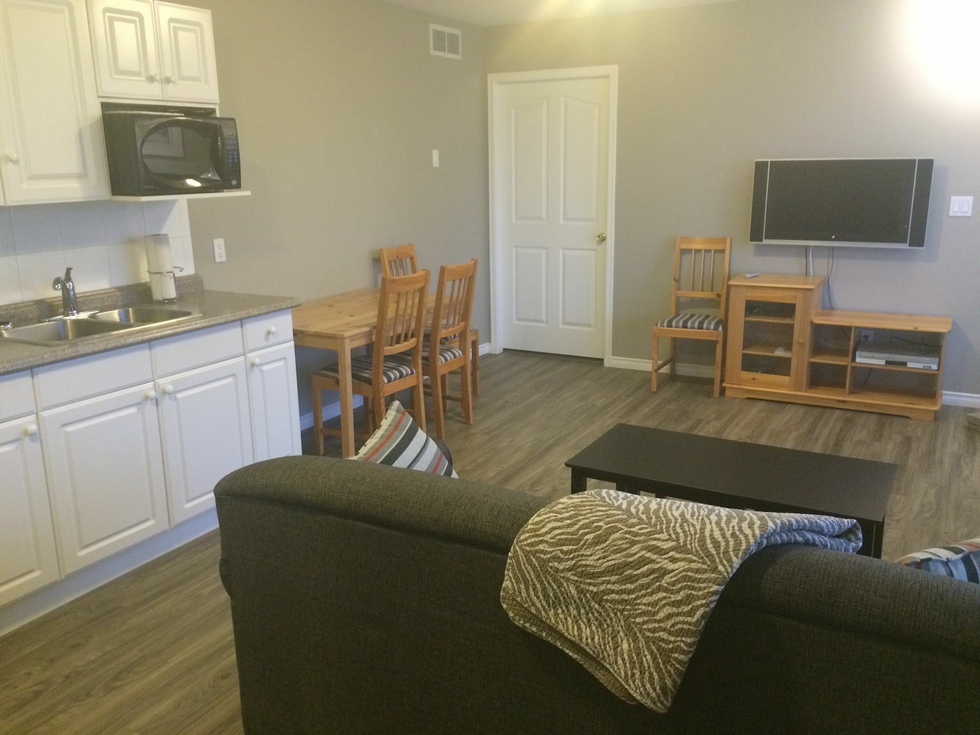 Acker Vacation Rentals Kelowna Exteriör bild
