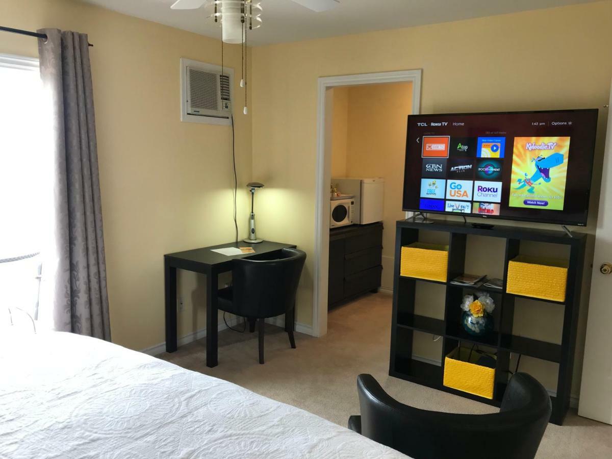 Acker Vacation Rentals Kelowna Exteriör bild
